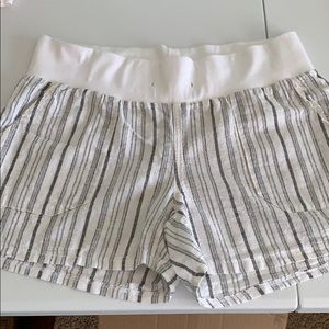 Cute, Comfy Maternity Shorts